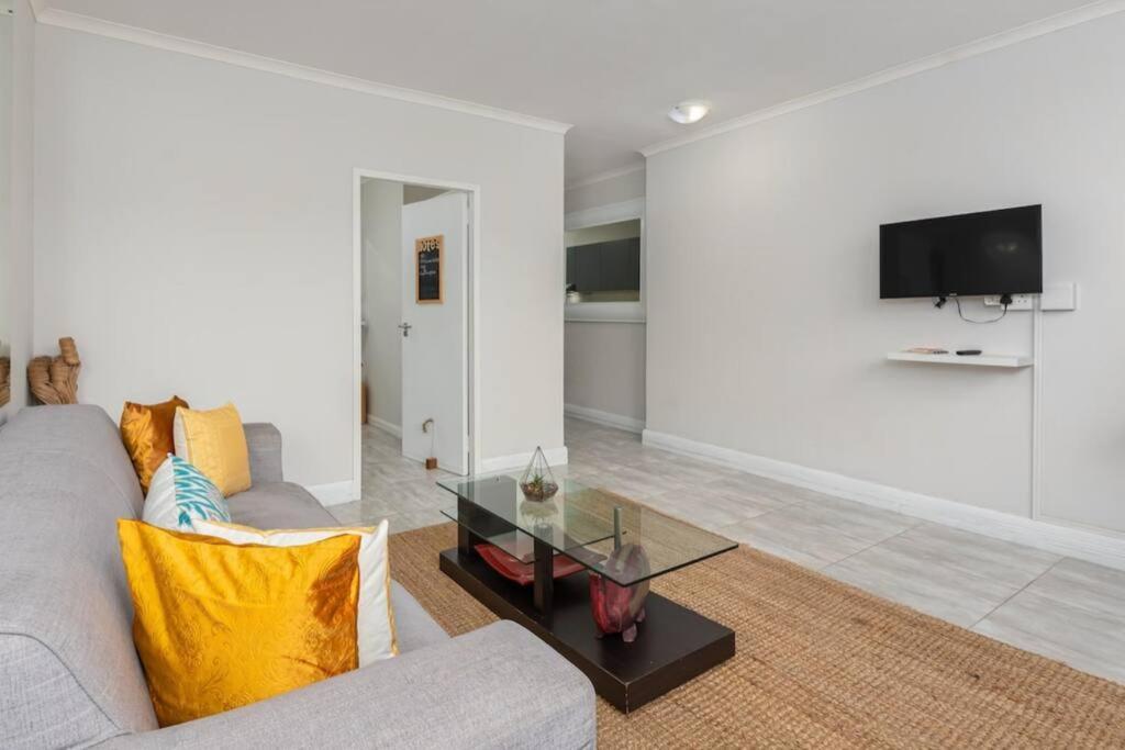 Cozy In The Heart Of Apartment